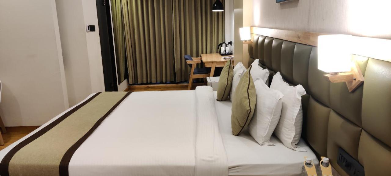 The M Hotel Райпур Екстер'єр фото